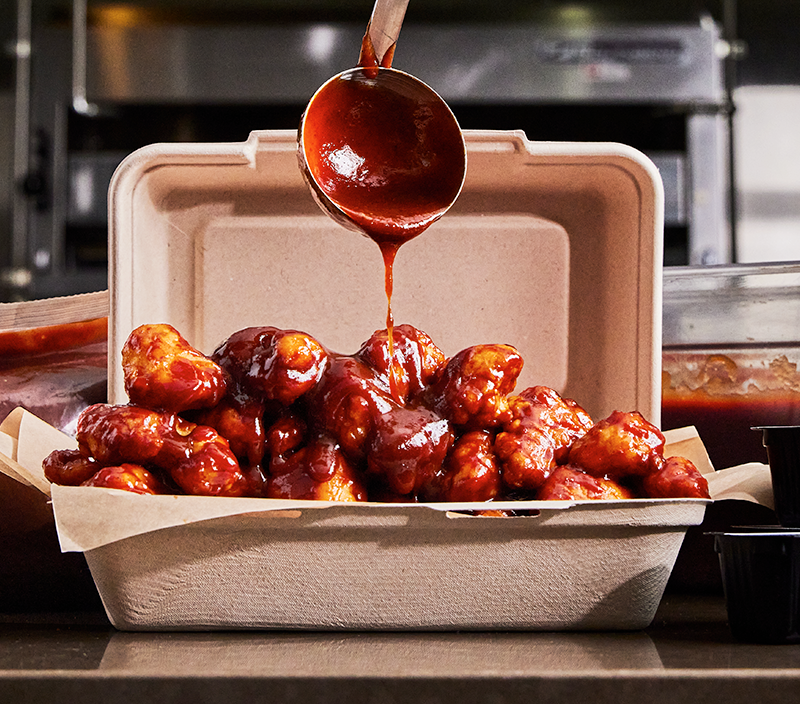 BBQ chicken sauce pour